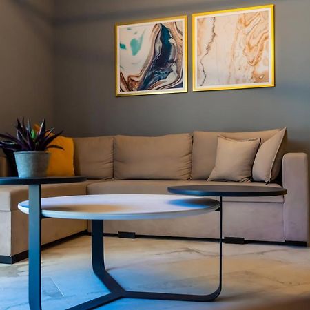 Cozy Modern Apartment Inside The City Center Szaloniki Kültér fotó