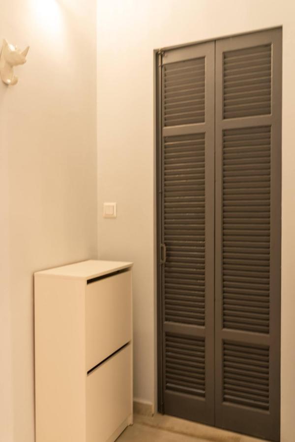 Cozy Modern Apartment Inside The City Center Szaloniki Kültér fotó